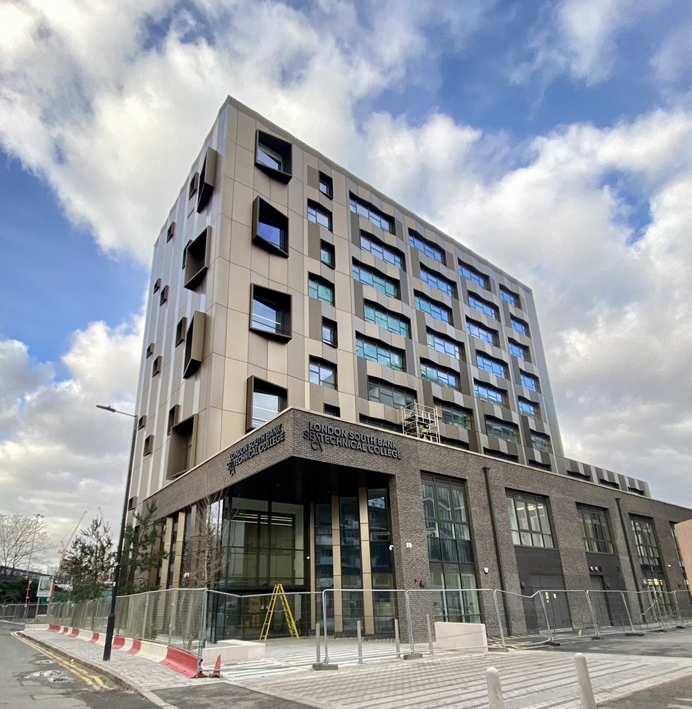 PeterMarsh_PMC's tweet photo. Practical Completion Certified on our @SouthBankColl STEAM Technical College today with @GRAHAMGroupUK @RockTownsendLDN @ArchitecturePLB #creatingspaces #shapingfutures https://t.co/FayvUmYZCk
