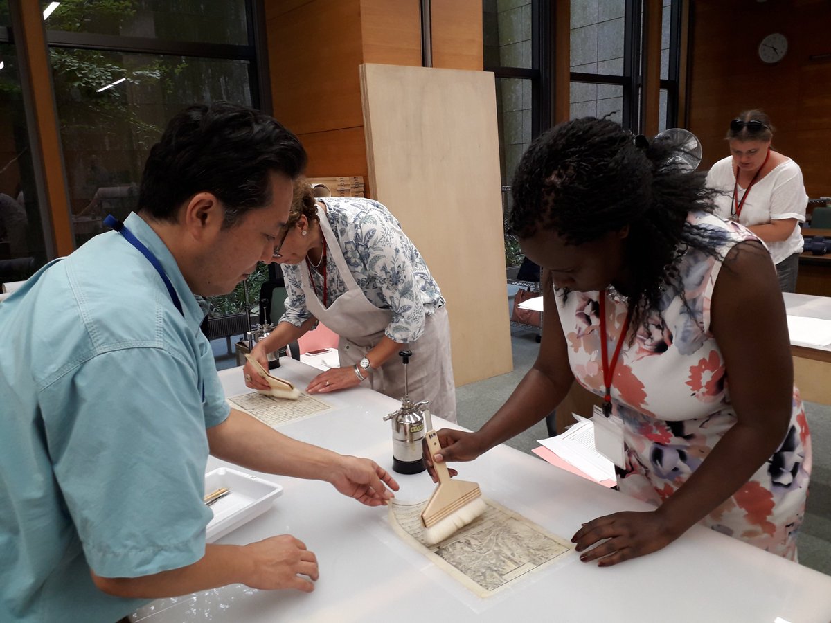 Now accepting applications ⚠️⚠️⚠️
Japanese Paper Conservation #JPC 2023

🔟 #culturalheritage professionals will be chosen to learn the #ancient #art of #Japanese  #paperconservation! <a href="/tobunken_nich/">東京文化財研究所/TOBUNKEN【公式】</a> 

⭕️ Apply by 20 March ⭕️ bit.ly/3Jk5yTa

#opportunity #course #Japan