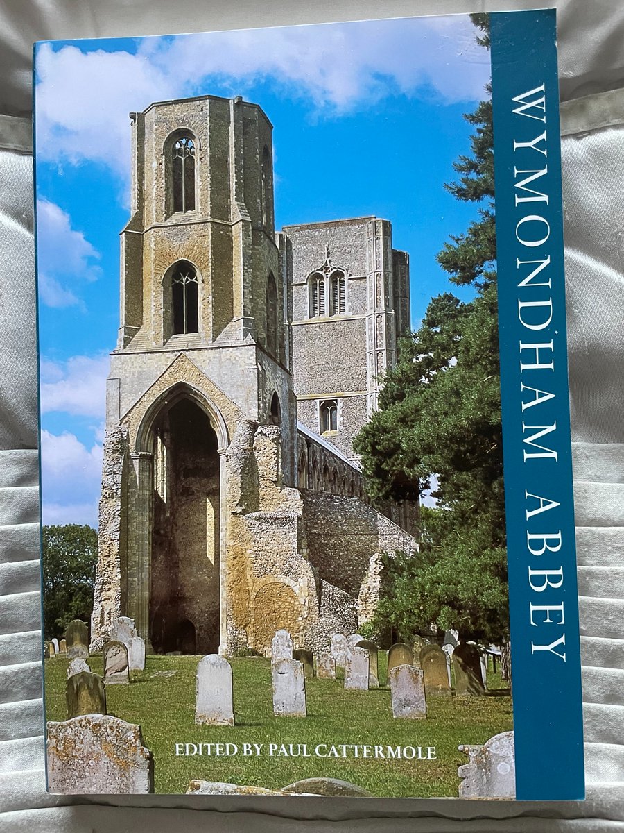 Delivered from Amazon this morning 'Wymondham Abbey. A History Of The Monastery And Parish Church' Paperback – 1 Jan. 2007.
#bookcavalcade #Wymondham #architecture