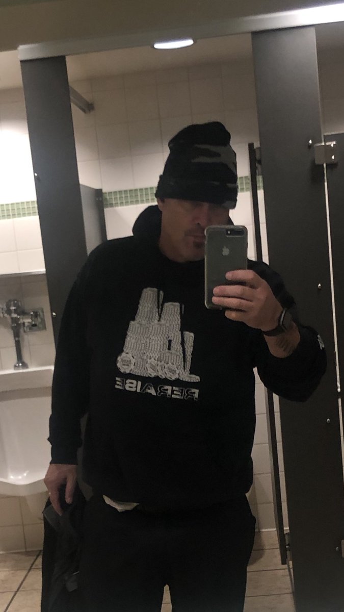 imafanofwhoibet's tweet photo. Iโll reraise your ass. #foldem https://t.co/5Q51I3NCLM