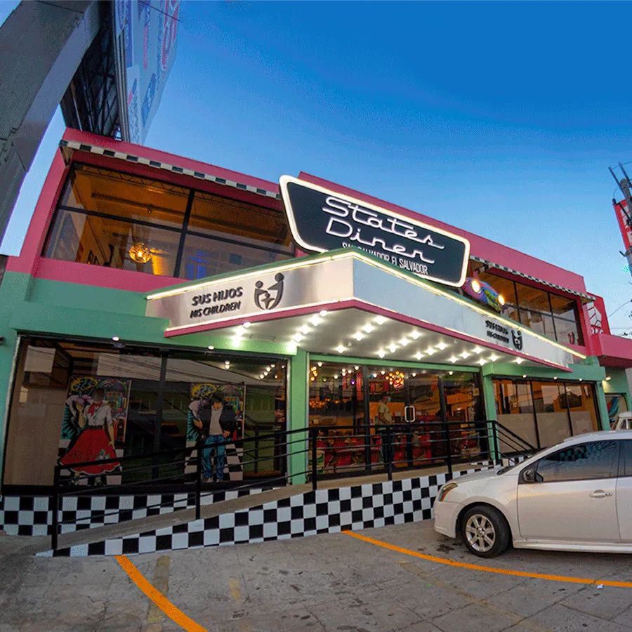 ¿Uds sabían qué al comer en States Diner (riquísimo) ud ayuda a cambiar vidas?

Se apoya directamente los hogares transitorios para jóvenes qué salen de orfanatos del isna y no tienen hogar, les buscan empleo, los capacitan , los forman y les dan un hogar. 

Ayudenme a RT