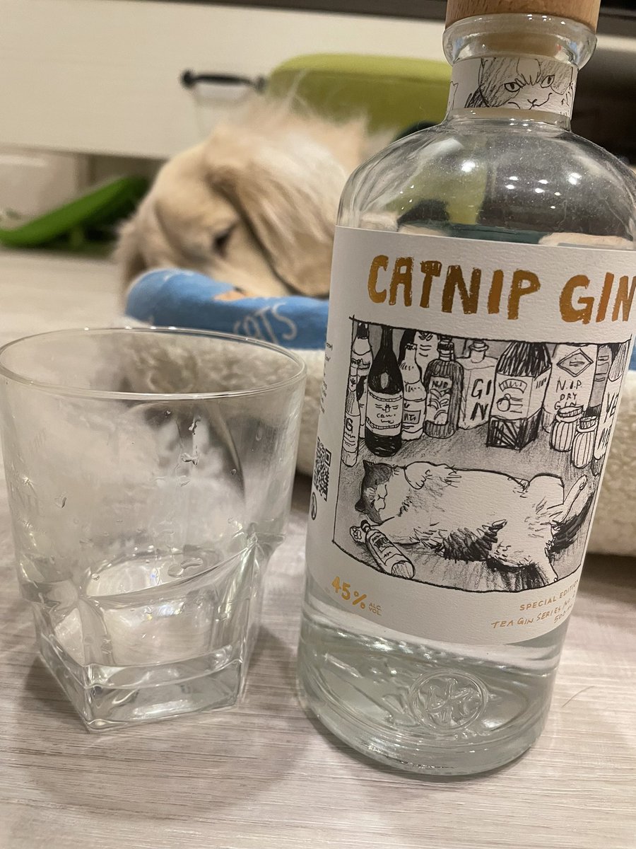 linbachen's tweet photo. 荒誕三年喝酒的夜晚，陳魯米常常都是在我旁邊。年過完剩假，希望有個好夢、甜甜的美夢！
#寒夜老狗好酒獨飲美夢 https://t.co/nmtOPOnSfp