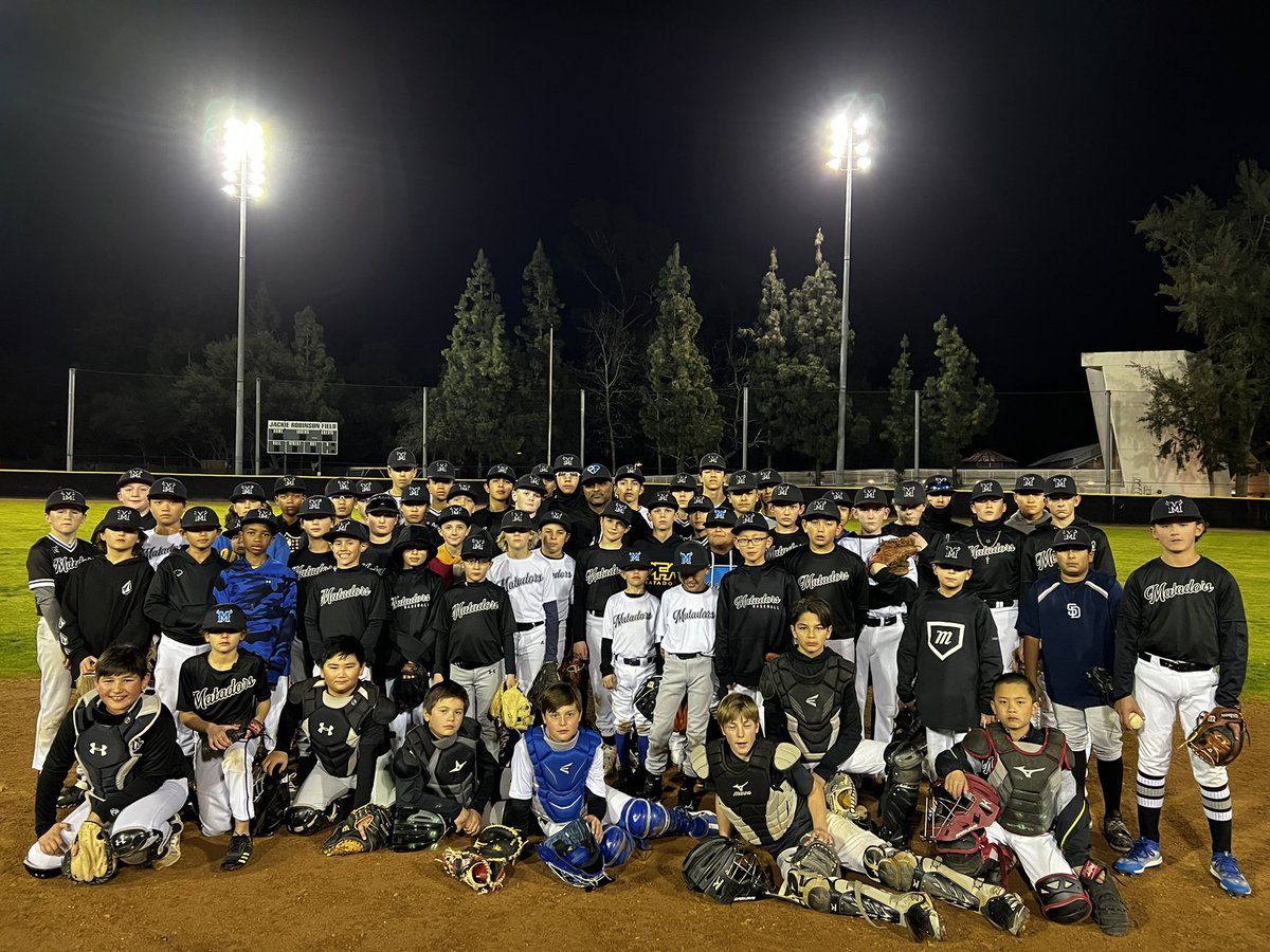 Matadors_Bsbl's tweet image. Great couple of days with our youth. Defense and offense with our great friend Eric Martins 💪🏽😤🔥 #WeDevelop #Familia