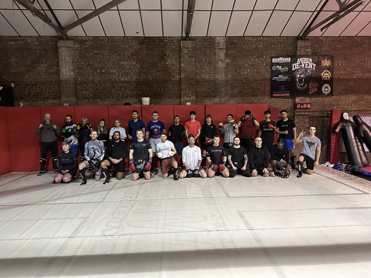 Great work from everyone in last nights striking class. Tonight 6pm ground n pound &amp; sparring, 7pm BJJ.