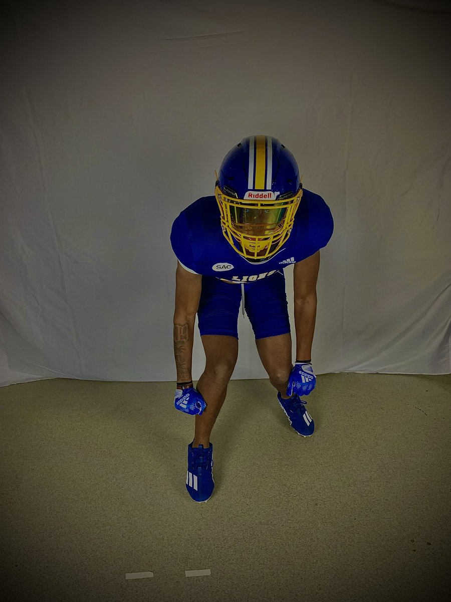 #AGTG After an great time at <a href="/MarsHill_FB/">MHU Football</a>  the other day, blessed to say that I have receive an offer!!! @Coach_Hillin 

<a href="/_Coach_Williams/">Dante Williams</a> <a href="/CoachRice74/">Coach Rice</a> <a href="/coachflem33/">David Fleming</a> <a href="/CoachLawJ/">Law Johnson</a> <a href="/Coach_Smith547/">Bryce Smith, Ed. S</a> <a href="/ArcherTigersFB/">Archer Tigers Football</a>