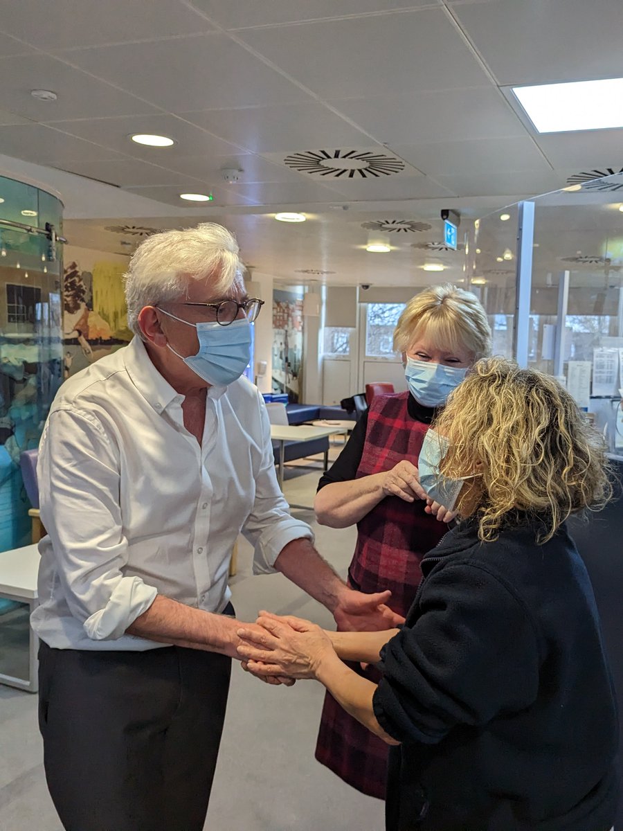 Thank you to David Sloman, Chief Operating Officer @NHSEngland for visiting us to hear about our Same Day Emergency Care, Rapid Response and Virtual Ward and how we are working with 111 and London Ambulance Service on new processes to make the patient journey smoother and faster.