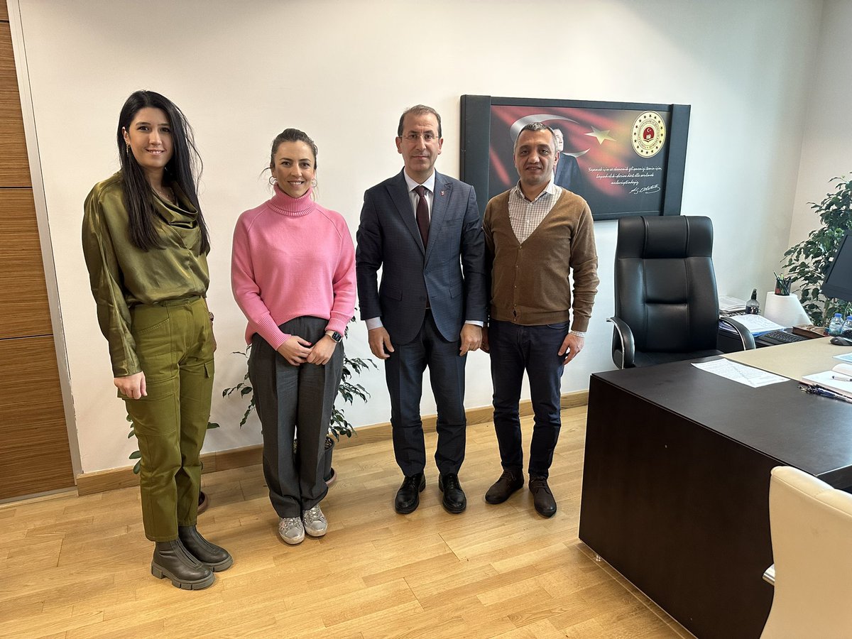 cev_bir's tweet photo. @csbgovtr ÇED, İzin ve Denetim GM Yrd. Sn. Ömer ALBAYRAK beyi ziyaret ederek Çevre Yönetim Hizmetleri Hakkında Yönetmelik ile ilgili güncel saha durumu konusunda görüşmelerde bulunduk. Nazik kabulleri ve destekleri için çok teşekkür ederiz. @cmoankara https://t.co/mYPQWdgOuF