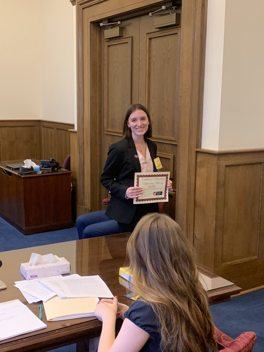 Jeff_eckles's tweet photo. This just in, Senior Kylie Knoght named most outstanding attorney in morning trial……@rhsbeavers @SIDELEADERSHIP @RLSD_CCR https://t.co/JXaFKGvaRV