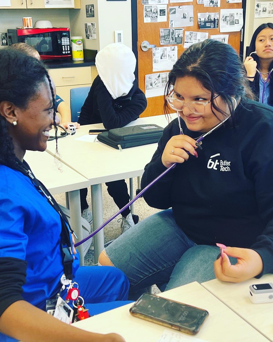 OhioACTS's tweet photo. It's simple - YOU are our #MotivationalMonday. Seeing our students like these two @BTBiosci students practicing their skills and preparing to become leaders in their fields of choice is all we need to boost a Monday morning!

#CareerTechOhio #CTEworks #CareerTechChangesLives https://t.co/aXIbi4oBcw