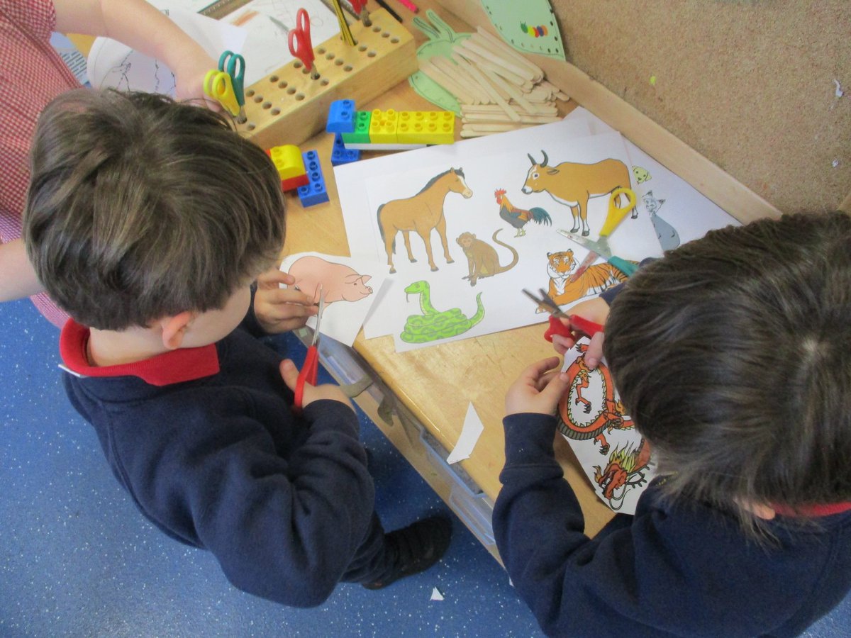 The children in EYFS have been fascinated to learn all about Chinese traditions and how families gather to celebrate around the world. The children have also loved making their own paper dragons, lanterns and puppets to retell the story of the Chinese Zodiac.