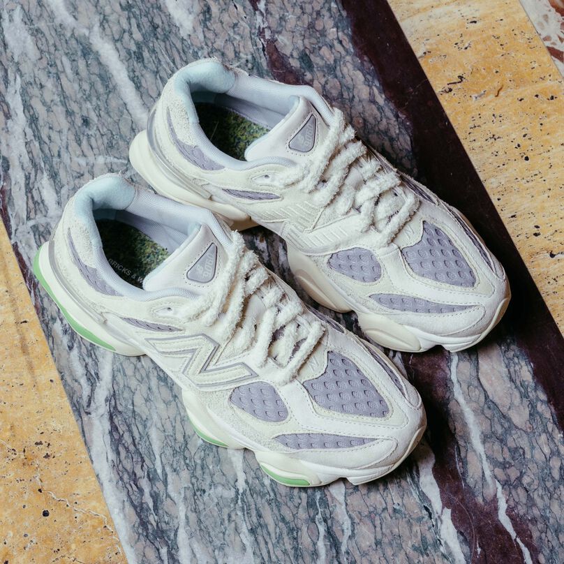 SNKR_TWITR on X: