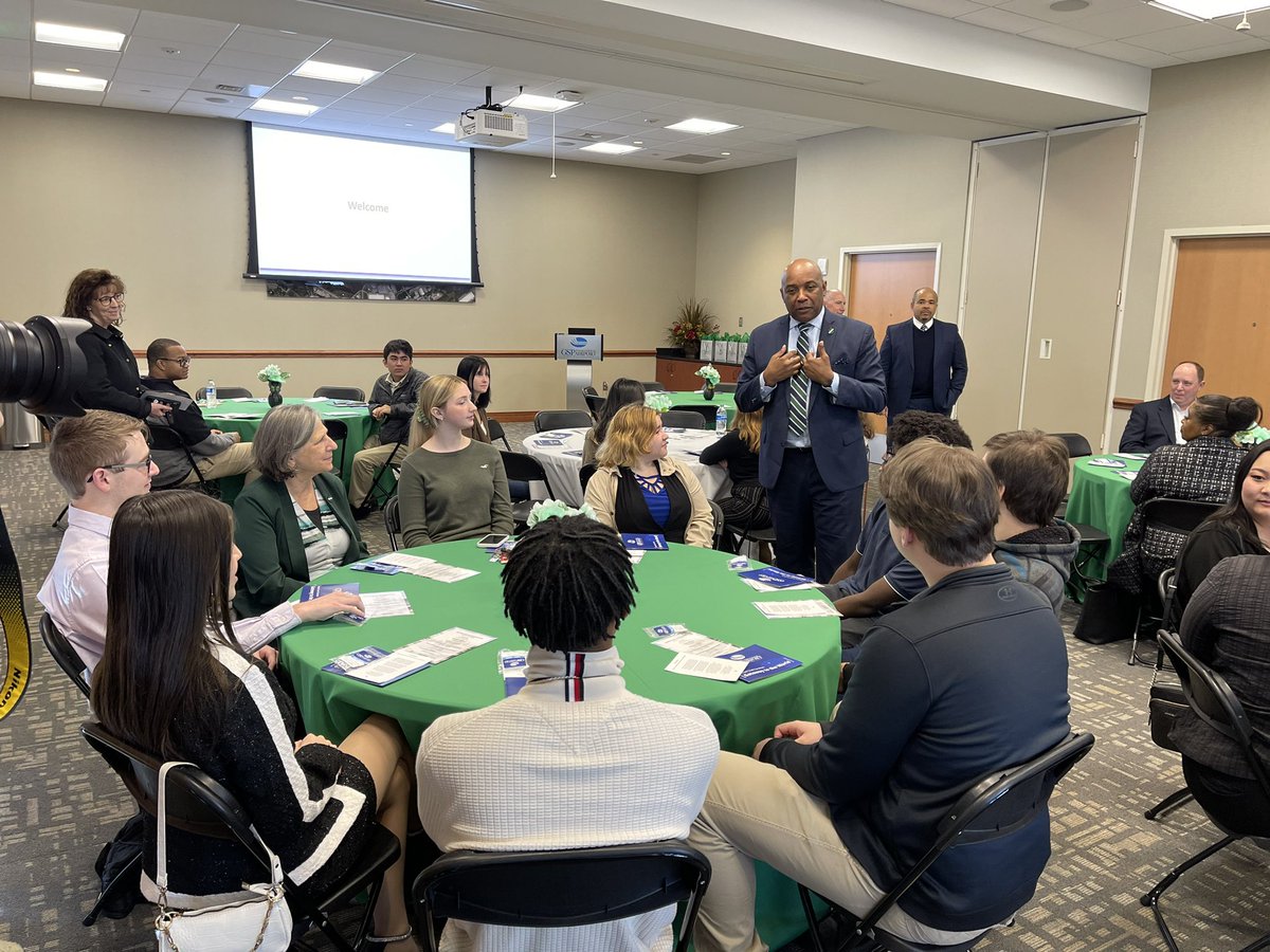 Thanks <a href="/GSPAirport/">GSP Airport</a> and <a href="/learnwsam/">SAM</a> for helping our Spartanburg Promise Scholars learn a little more about the community! #uscupstate <a href="/DrBennieHarris1/">Dr. Bennie Harris</a>