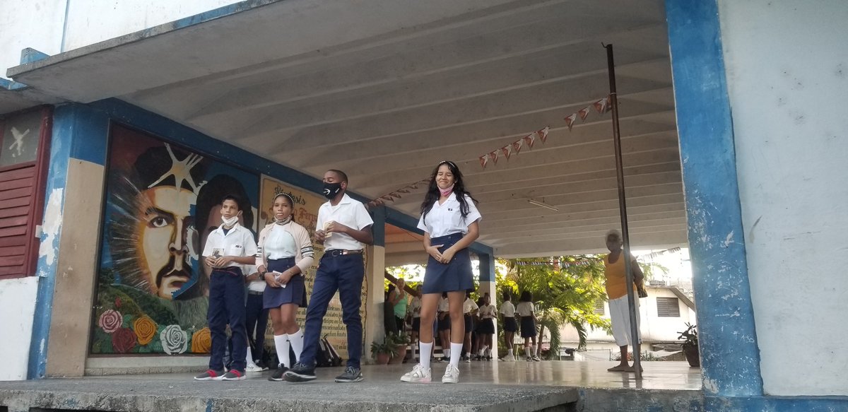 SBAlbertoFerna1's tweet photo. Se realizan en nuestro Centro Actividades Pioneriles en homenaje al natalicio de nuestro héroe José MartÍ. https://t.co/ETmttdQRyg