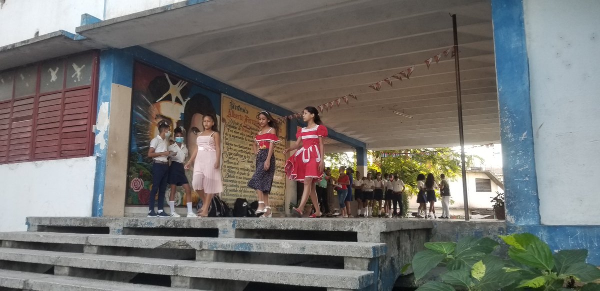 SBAlbertoFerna1's tweet photo. Se realizan en nuestro Centro Actividades Pioneriles en homenaje al natalicio de nuestro héroe José MartÍ. https://t.co/ETmttdQRyg