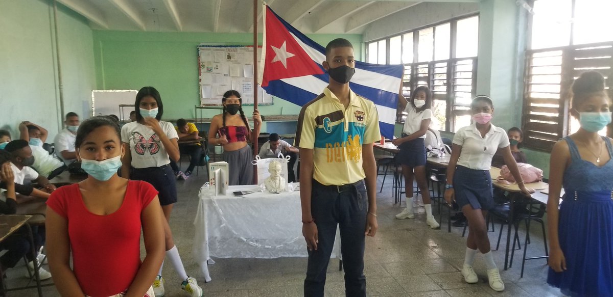 Se realizan en nuestro Centro Actividades Pioneriles en homenaje al natalicio de nuestro héroe José MartÍ.