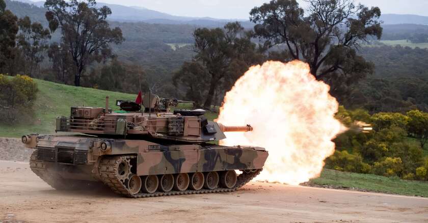 JMBacquet's tweet image. La cession de différents types de chars de dernière génération apportera à l'armée ukrainienne un atout opérationnel considérable. Au prix d'un casse tête #logistique de l'avant complexe dépassant la seule maintenance de technologies fines. A suivre.
#LogOps #SupplyChain