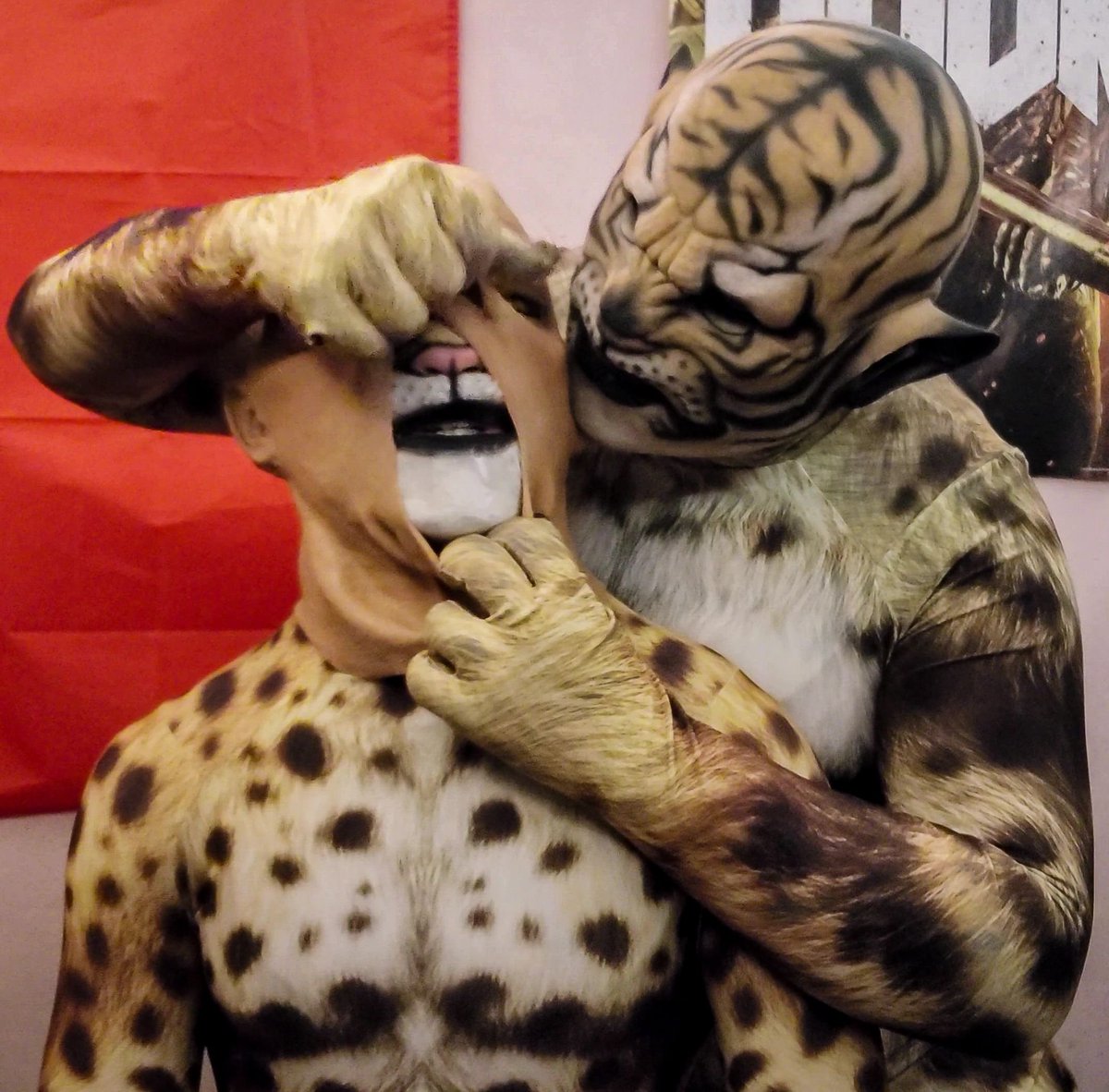 New profile pic ^~^
w/<a href="/RubberLeopard/">Clyde the Rubber Creature</a> 💕