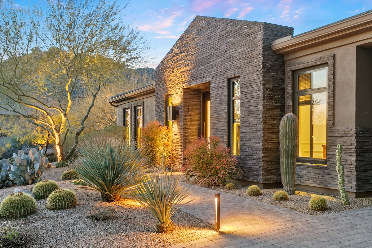 CoryMishkin's tweet photo. 💥💥Coming Soon 💥💥
This is your opportunity to own in the highly sought-after Boulder Mountain Estates. Spectacular, intimate views of both Troon Mountain and Tom's Thumb!
11734 E Buckskin Trl | Scottsdale 
4 Bed + Office + Guest House | 4.5 Bath | 4,399 Sq Ft
$2,999,000 https://t.co/gGJgbUysDC