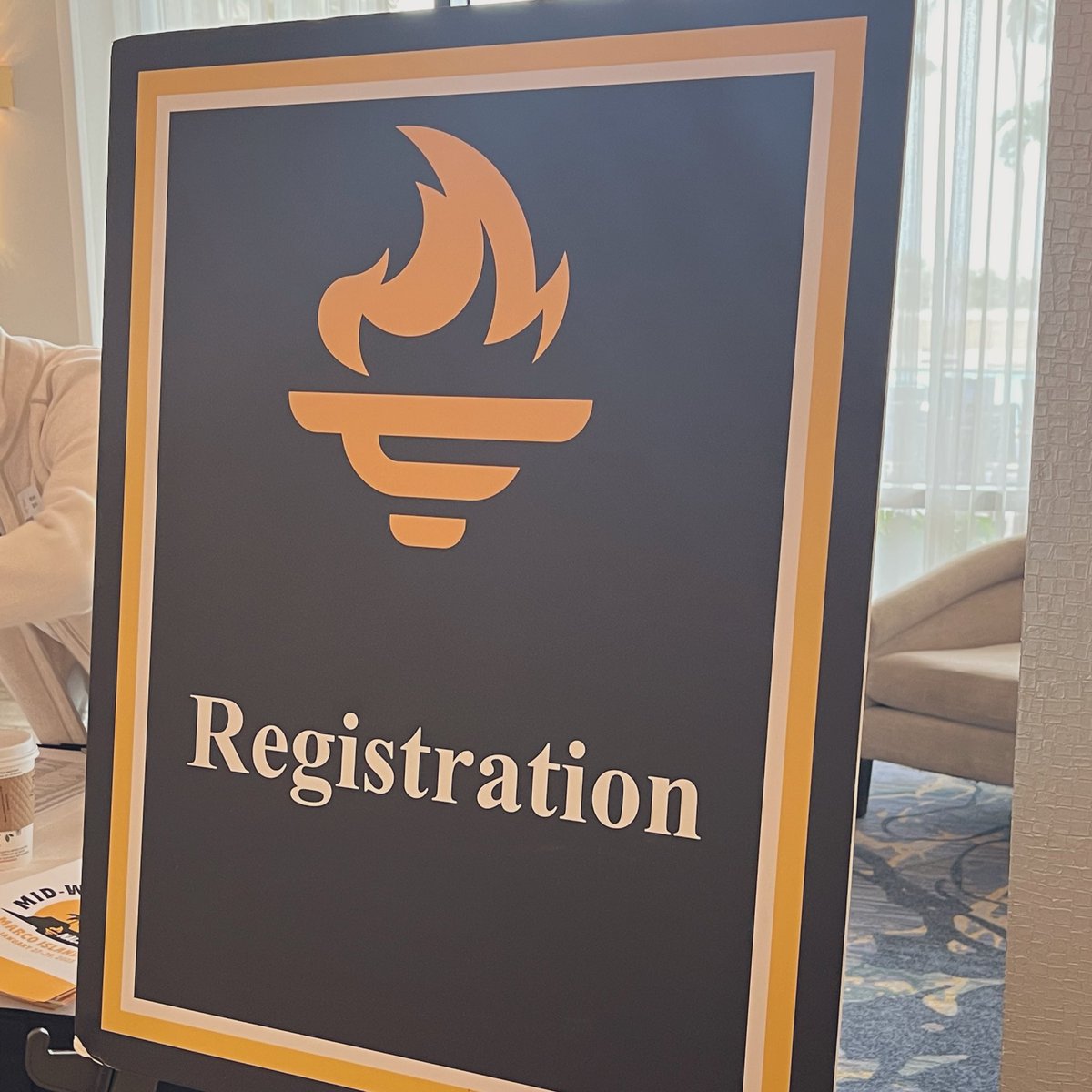 NACDA's tweet image. Registration is officially open! Come see @KaraDitzel &amp;amp; #Noreen in the lobby to pick up your badge and agenda 🙌#MidWinter23 
@StraubMitch WYA? 👋