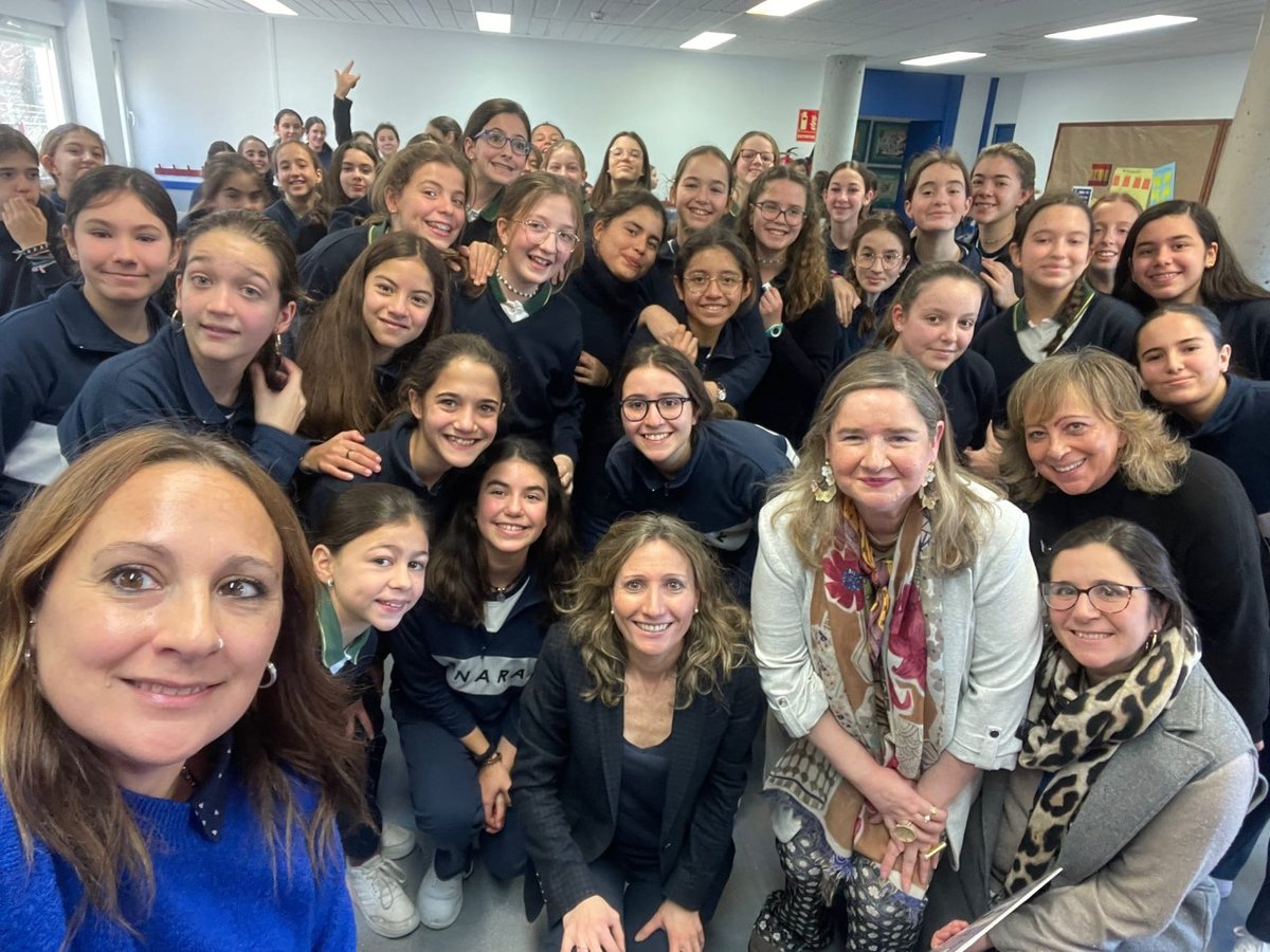 ¿Cuáles son las claves para educar en un mundo ultra tecnológico? ¿Cómo saber ser 'influencer' y seguir a los 'influencer' que más nos aporten? La respuesta está en el programa sobre educación que hemos emitido desde el colegio Senara de Madrid.
 👍 rtve.es/play/audios/a-…