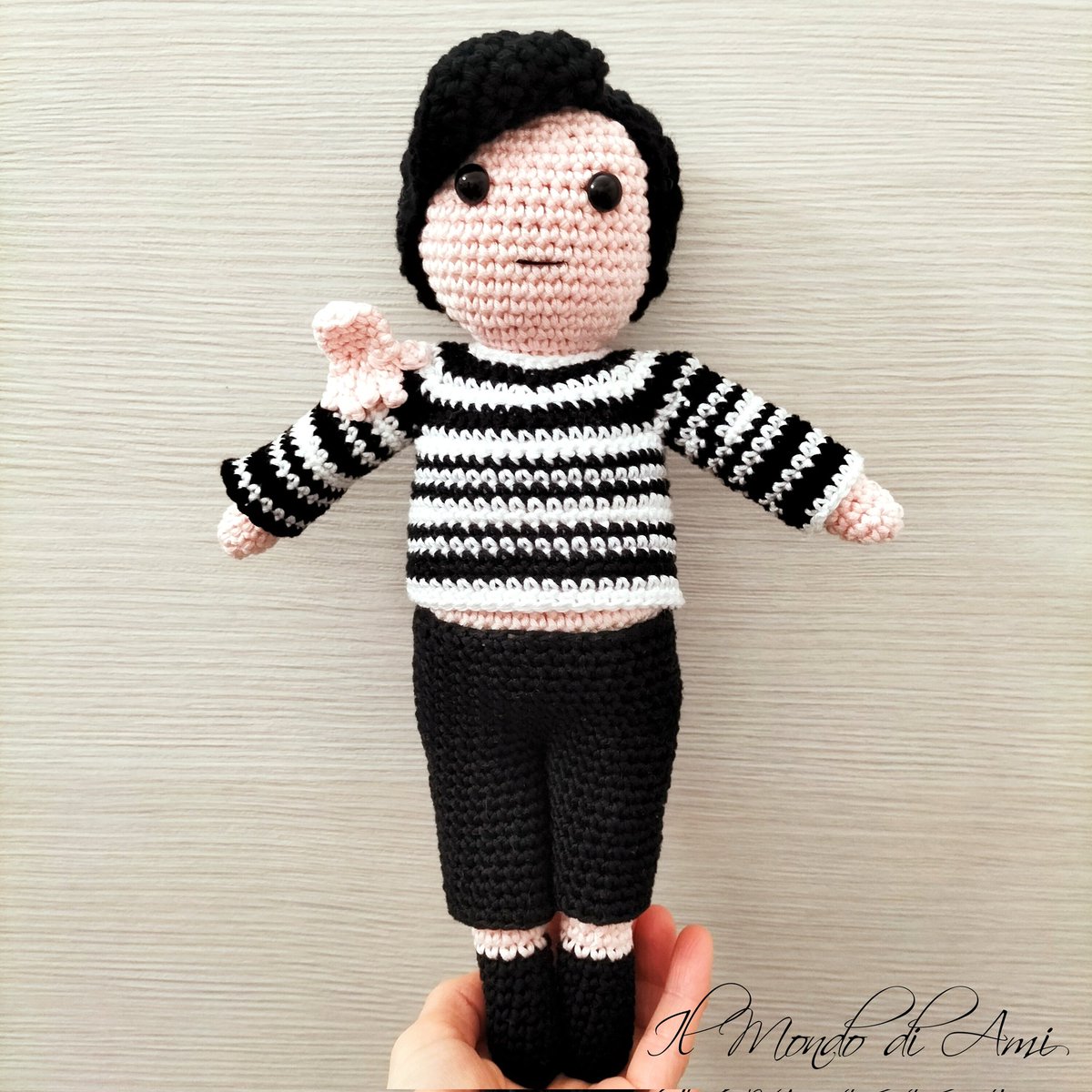 ilmondodiami's tweet photo. Ed ecco Pugsley 🫴🏻
-
#pugsley #pugsleyaddams #addams #theaddamsfamily #lafamigliaaddams #amigurumi #handmade #crochet #fattoamano #uncinetto #ganchillo #cotone #cotton #dropsyarn #dropsfan #garnstudio #dropsmuskat #withoutpattern #freehandmade #originaldesign https://t.co/kiIJwrK3Z2
