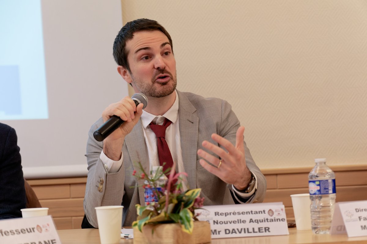 CH Laborit (@chlaborit) on Twitter photo Colloque de Périnatalité "Parentalité limite en périnatalité" organisé par l’Unité Parents-bébé et le service Périnatalité du Pôle universitaire de psychiatrie de l’enfant et de l’adolescent #Laborit
Intervention du Pr Gisèle Apter et du Pr Martin Debbané et soutien <a href="/ARS_NAquit/">ARS Nouvelle-Aquitaine</a> Colloque de Périnatalité "Parentalité limite en périnatalité" organisé par l’Unité Parents-bébé et le service Périnatalité du Pôle universitaire de psychiatrie de l’enfant et de l’adolescent #Laborit
Intervention du Pr Gisèle Apter et du Pr Martin Debbané et soutien <a href="/ARS_NAquit/">ARS Nouvelle-Aquitaine</a>