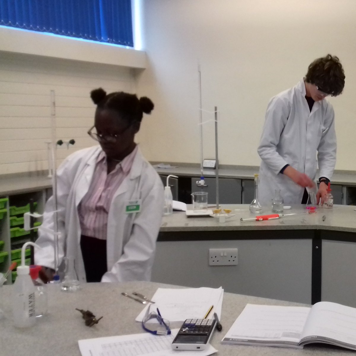 SibfordScience's tweet photo. #Year12 Chemists carried out a #titration in their core practical today. Superb accuracy - all measurements were within 0.1ml concordance. Fantastic!
@SibfordOxon @SibfordSixth #SibfordScience #CorePractical #Chemistry https://t.co/u90lWTLLYy