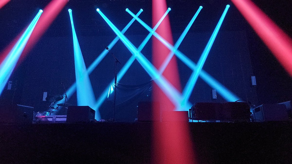Lintumania's tweet image. Cuando si cumple su promesa de siempre acordarse hahah *se blushea*✨💜 #FirstRow