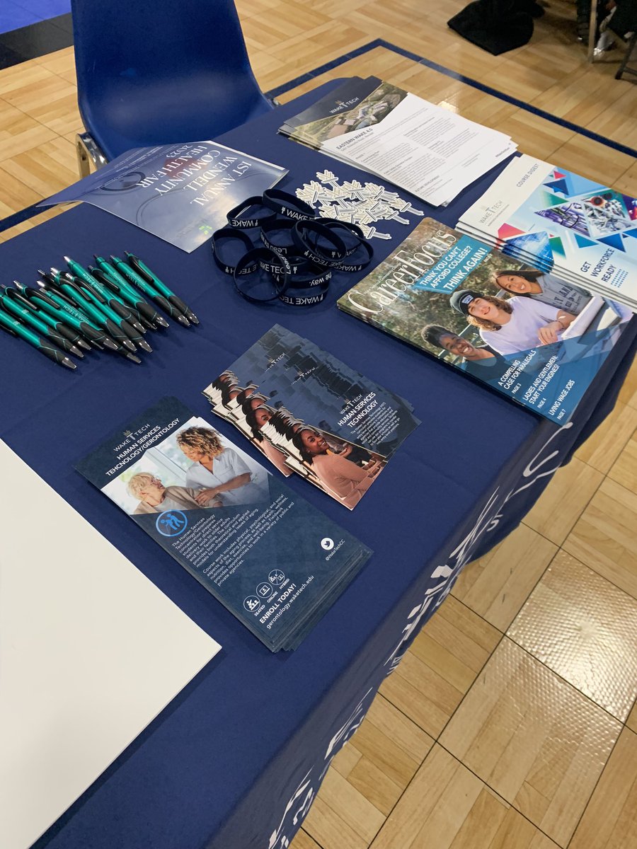 LaurieCl13's tweet image. Great information about the gerontology certificate program at @waketechcc here at the @WendellNC community health fair!
