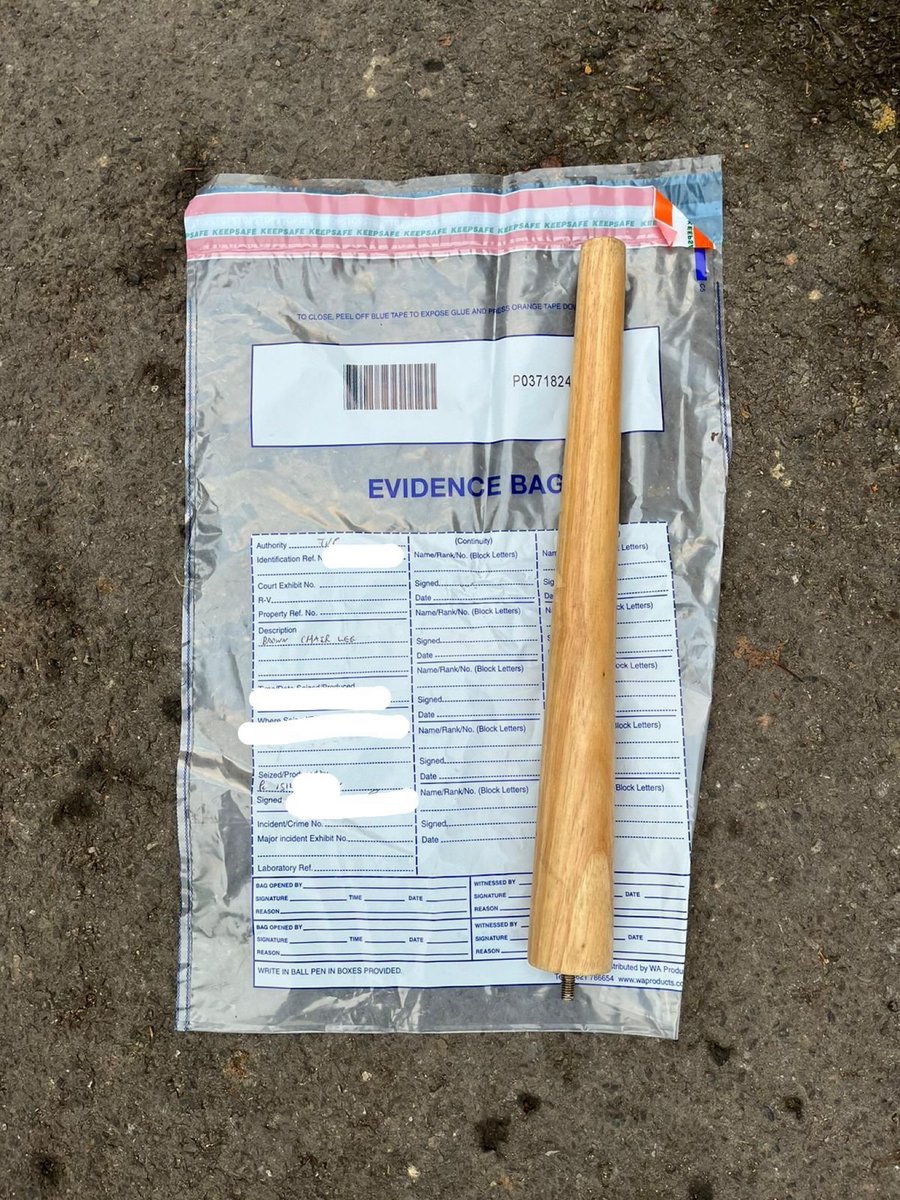tvprp's tweet photo. This lad didn’t have a leg to stand on after we found this down his waist during a stop search following an altercation with threats of violence at a school. One in custody for possession of an offensive weapon. #p1514 #p5706 https://t.co/OBzj04k5ES
