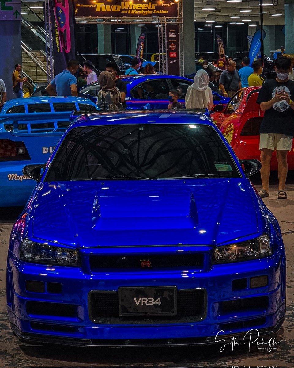 skashgraphy's tweet photo. Nissan Skyline GT-R34

#skashgraphy #skylinegtr #gtr34 #nissangtrr34 #nissanskyliner34 #paulwalker #carshow #streetphotography #malaysiaphotographyclub
#lensonstreets #akubukanfotografer https://t.co/Yy1h8orhUG