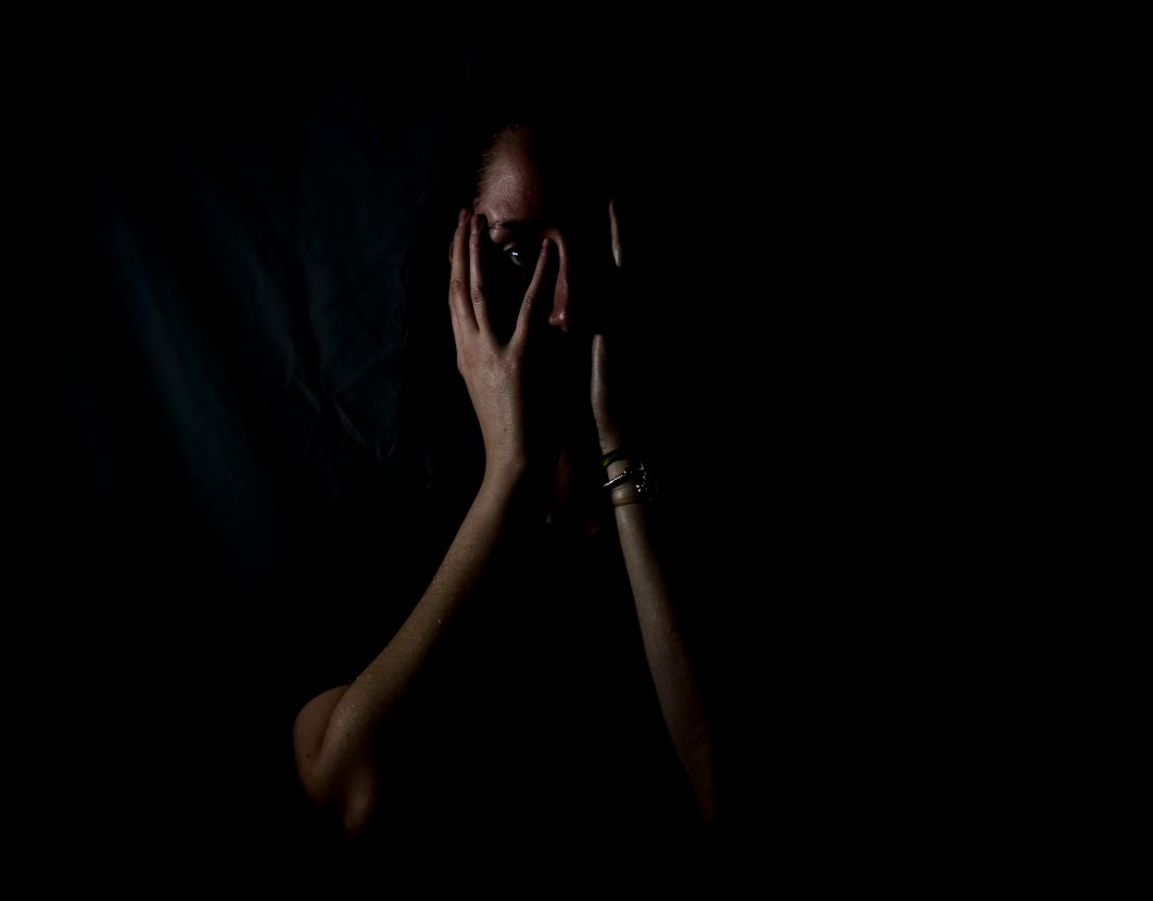 BurkhardtPhilip's tweet photo. Die #Rechtskommission des Ständerates spricht sich weiterhin gegen eine "Nur-Ja-heisst-Ja-Lösung" beim Straftatbestand der #Vergewaltigung im #Sexualstrafrecht aus. 
Sie bietet aber "Hand für eine Einigung" mit dem Nationalrat, wie sie mitteilt. (1/6) https://t.co/fa6goQMLfg