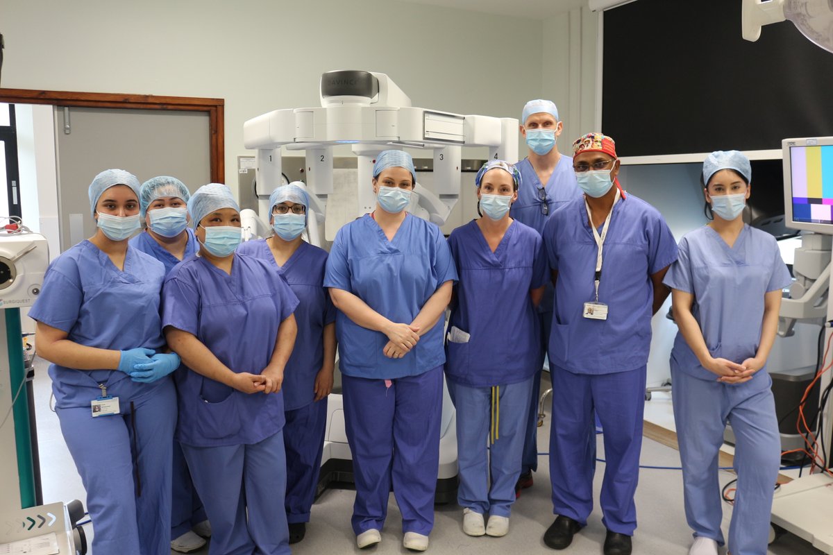 BTHFT's tweet image. Tune in to @BBCLookNorth 6.30pm tonight to see our amazing #robotics #surgeons  talking about the arrival of our 2nd #daVinci robot &amp;amp; the difference it's making to #cancerpatients . 1st trust in the region to get a 2nd console #TeachingFutureSurgeons