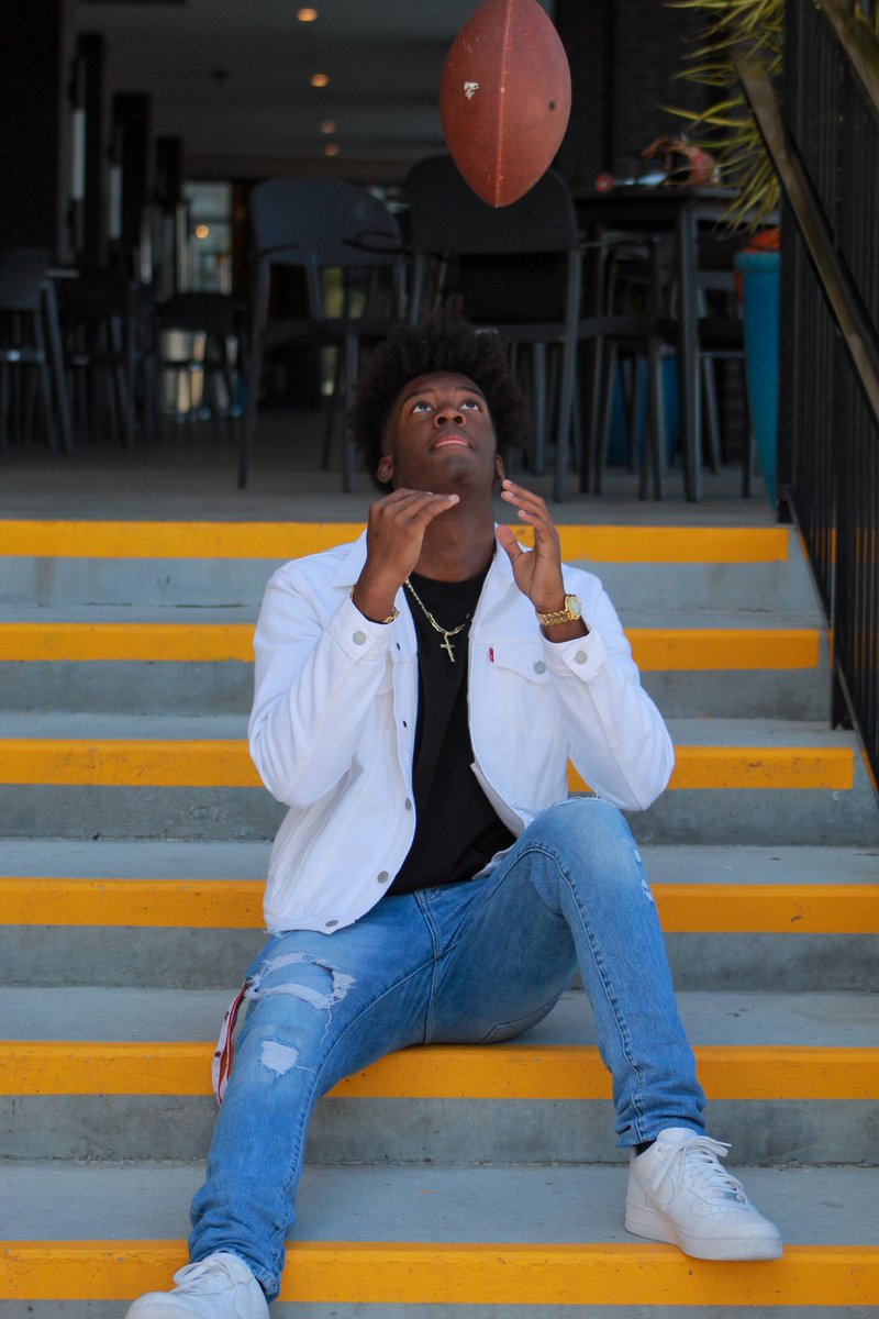 It’s a blessing to see 19 years of life I’ve learned a lot during these past 19 years but I still have a lot more to learn to become the successful man I plan on being! Happy birthday to me🫶🏾