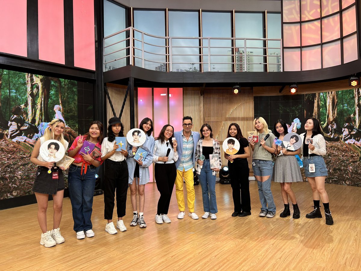TXTPeru's tweet photo. 🇵🇪 #TXTEnArribaMiGente ¡Gracias por su inmenso apoyo a MOA y todo el cariño para @TXT_members en este increíble comeback con The Name Chapter: TEMPTATION! ❤️‍🔥

#ThePeruChapter #TXT #SweetMirageInPeru https://t.co/FSb77uod9H