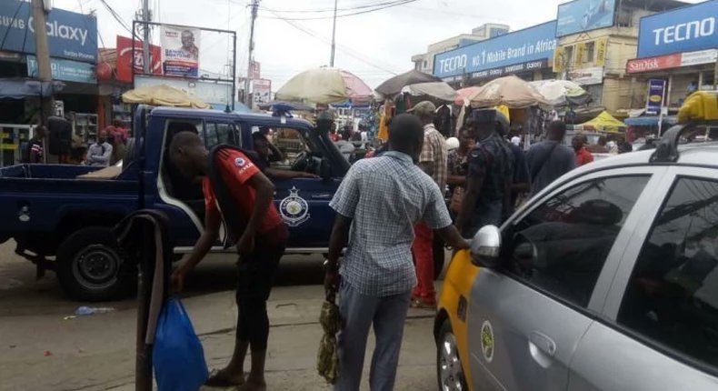 Ashanti Region: Trotro runs into Suame traders