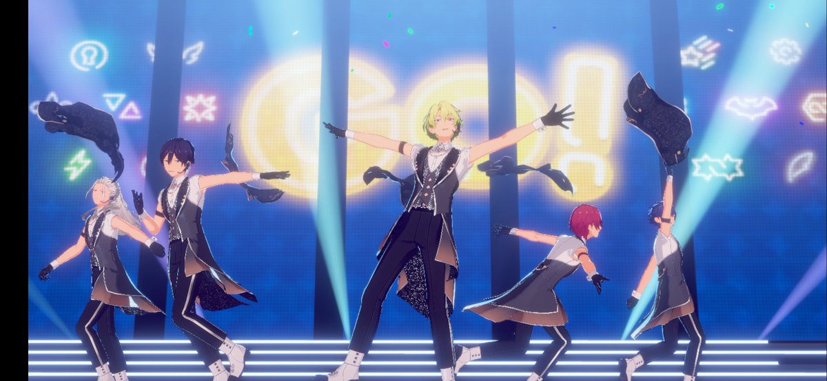 Я не знаю как перестать им восхищасться, вам придется с этим смириться :(

Пойду нарисую его