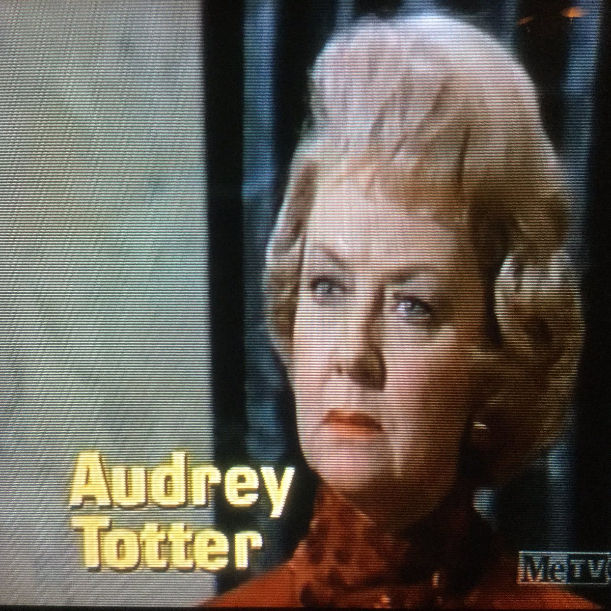 dimesleuth's tweet photo. Caught Audrey Totter &amp; a young Kurt Russell on an episode of “Harry O” the other night! Ep: Double Jeopardy (1975) @MeTV @EdenTotter @goldiehawn #audreytotter #kurtrussell #harryo #metv https://t.co/BYmvLxU05G