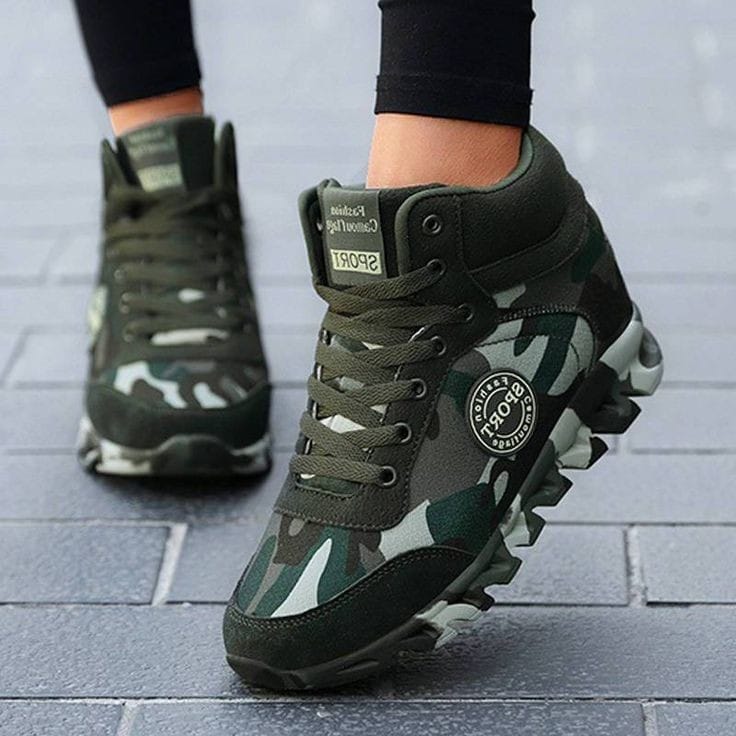Fishwear2020's tweet photo. 💖item -Combat hightop 🌹
💖size-37-42
💖price ksh.3000
💖free delivery within Nairobi CBD and at an extra affordable cost across the country and World
💖0790554246 inbox for more info
💖Till no.5673003

#kevinmboya #Savara #quickmart #kamenegoro #RiggyG #jujadam #BreakingNews https://t.co/9SaY4tT3KZ