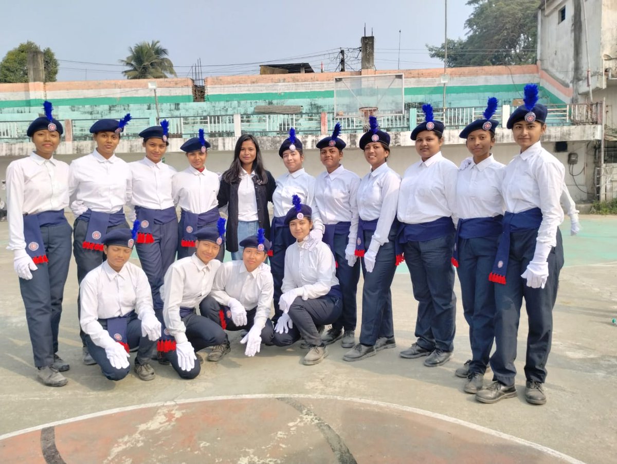 NSSNCA1's tweet photo. Secured first 🥇 position in the 74th Republic day parade (Non-uniform category) and also getting awarded for best platoon commander.
#nss #nssindia #yasministry #parade 
@nss_rdguwahati @DIPAKKU93471047 @_NSSIndia @YASMinistry @Anurag_Office https://t.co/A5KyZJRb8h