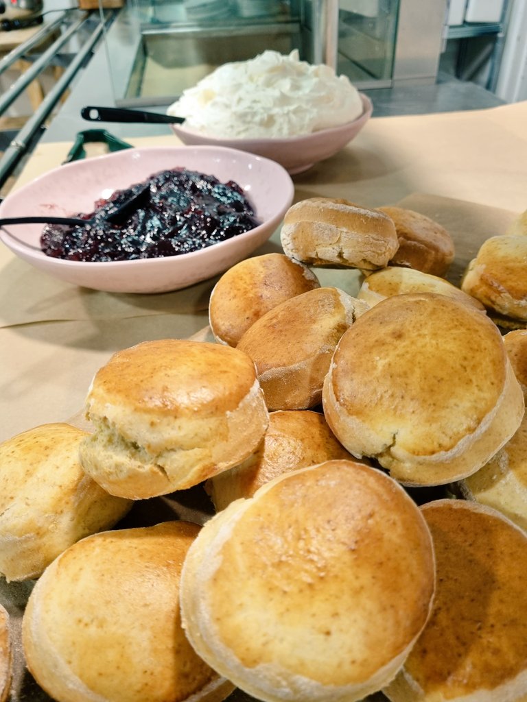 Reed's School Catering tweet media