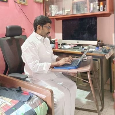 athipann's tweet photo. @Veera284 கம்ப்யூட்டர் லாம் யூஸ் பண்ணுற அப்பறம் ஏன்ணே BROKER வேல பாக்குற? https://t.co/BTLQES4gZg