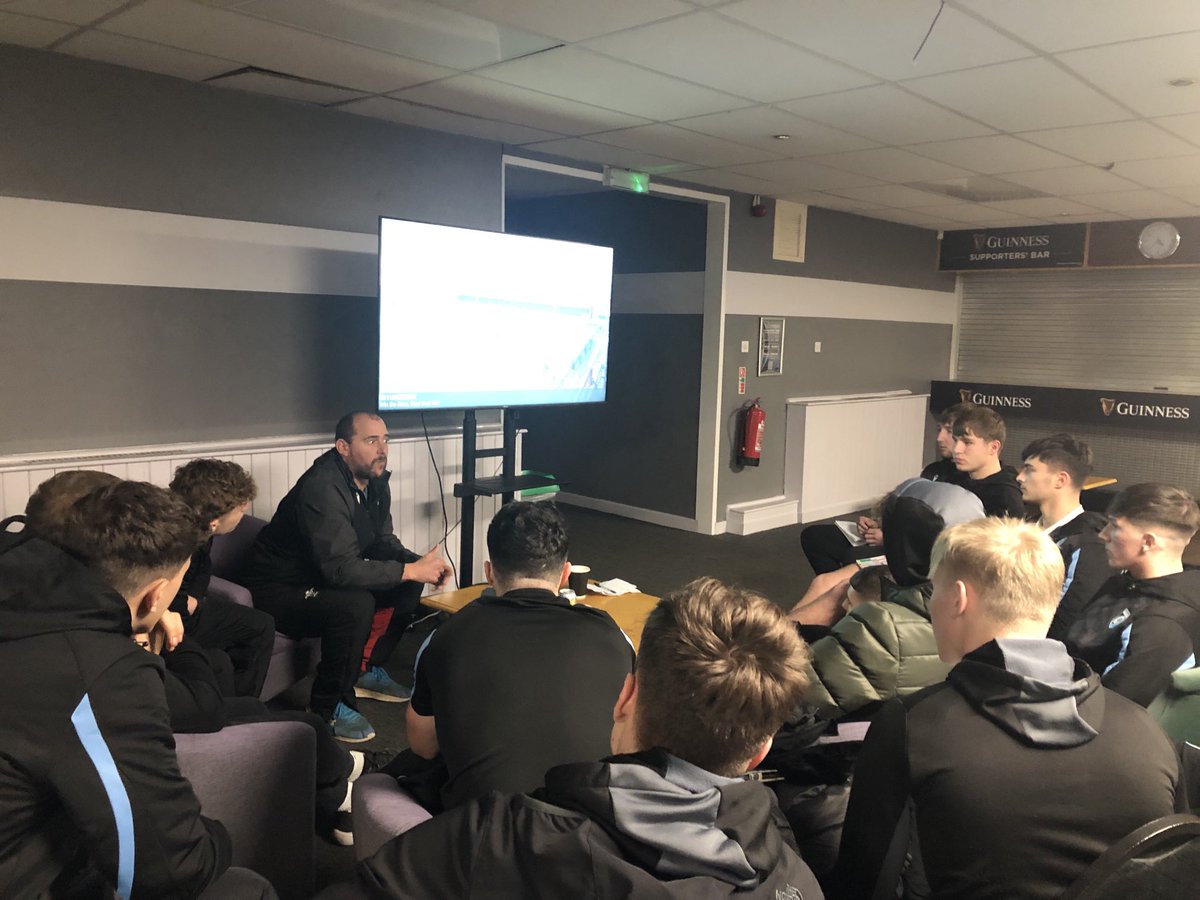 Cardiff_Pathway's tweet photo. Preparation for Sunday going well for 18’s boys with some great info from players and coaches alike https://t.co/qXtCqYYf0x