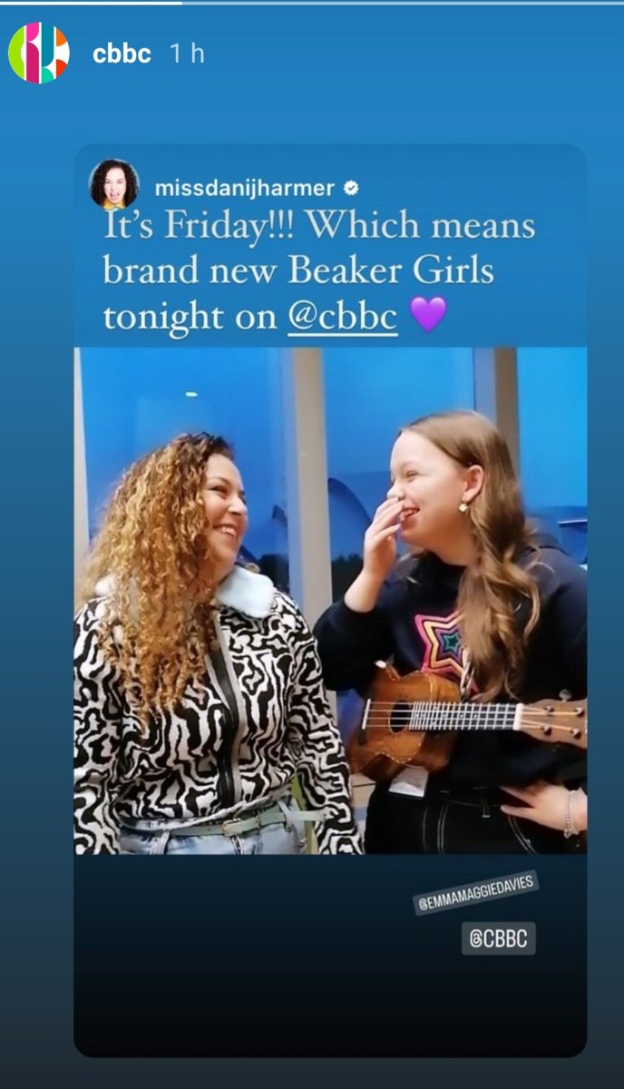Hi Twitter friends 👋New episode of The Beaker Girls is out tonight at 6pm on <a href="/cbbc/">CBBC</a> 😊✨<a href="/DaniHarmer/">Dani Harmer</a>  #tracybeaker #thebeakergirls #jessbeaker #mymumtracybeaker #newepisode