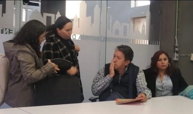 DU_BJ_'s tweet photo. Urgimos al @invi_cdmx cumpla compromisos asumidos y responsabilidad de atn a Damnificados #19S que le fue instruida por @Claudiashein 

5 años sin casa, + de 15 días esperando reunión, 2 fechas plantados.
Deuda pendiente con damnificados.
@Comision_CDMX https://t.co/fr1KnpXWsf