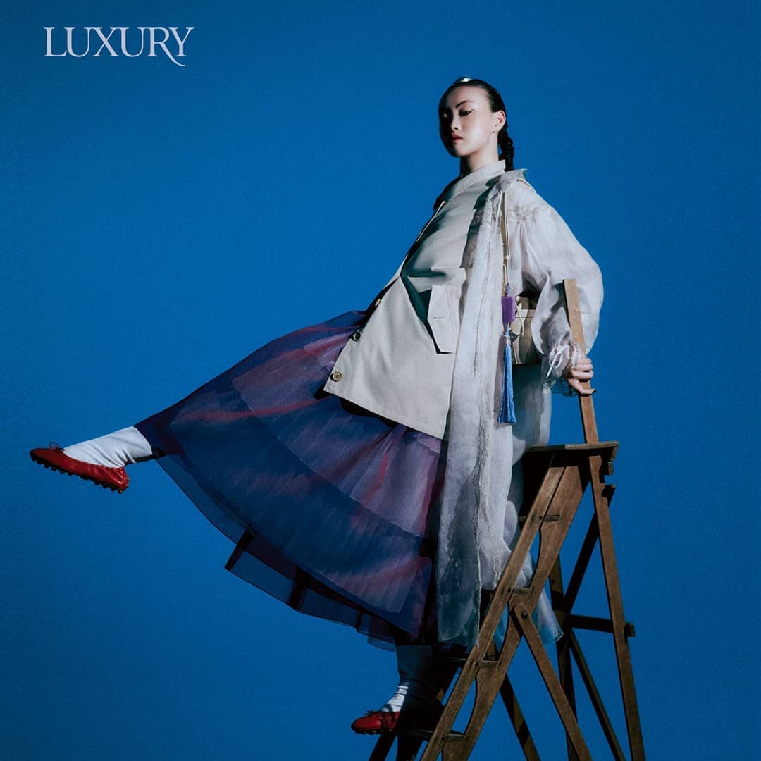 nulpuleunsonamu's tweet image. #Repost @seodamhwa 
.
#한복 
#Hanbok 
#HanbokfromKorea 
.
 📸 김송아 기자