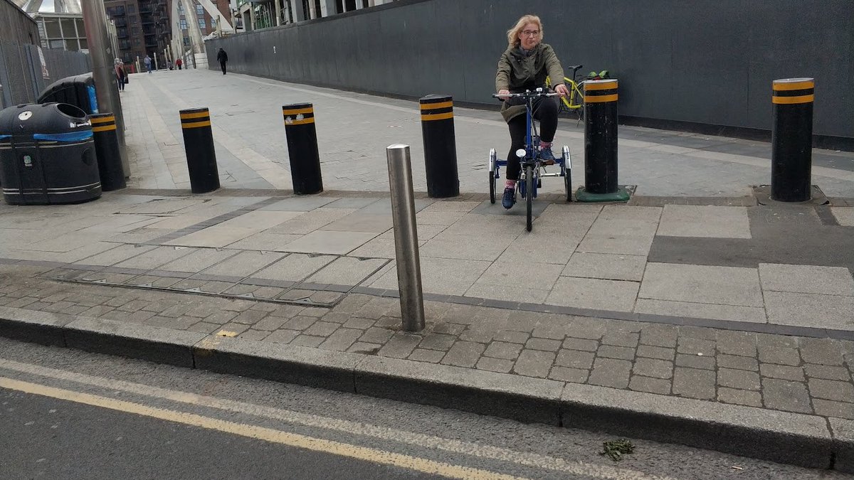 4/4. So during the roadworks, will the opportunity finally be taken to simultaneously install a dropped kerb here – and so enable a more accessible cycle route especially for local #DisabledCyclists such as Sarah?
#DisabledCycling
#MyCycleMyMobilityAid