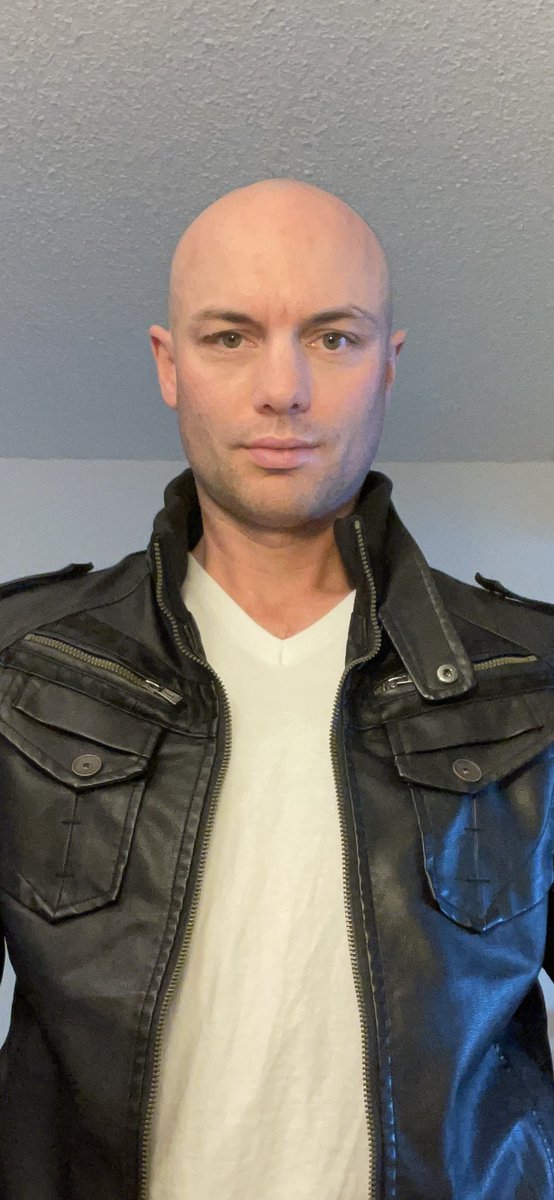 Age 40, no alcohol, no drugs, no tobacco, no Botox, no plastic surgery and Vegan 11 years this month. Fountain of Youth #Vegan #fountainofyouth #actor #Producer #veganactor #plantbased #forty #ageisjustanumber
