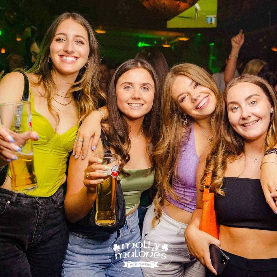 It's finally the weekend!

We've got LIVE music from 10pm tonight, and officially the best craic in town, not to mention probably the best pint of Guinness in Sheffield!

Doors open at 7pm, see you later!