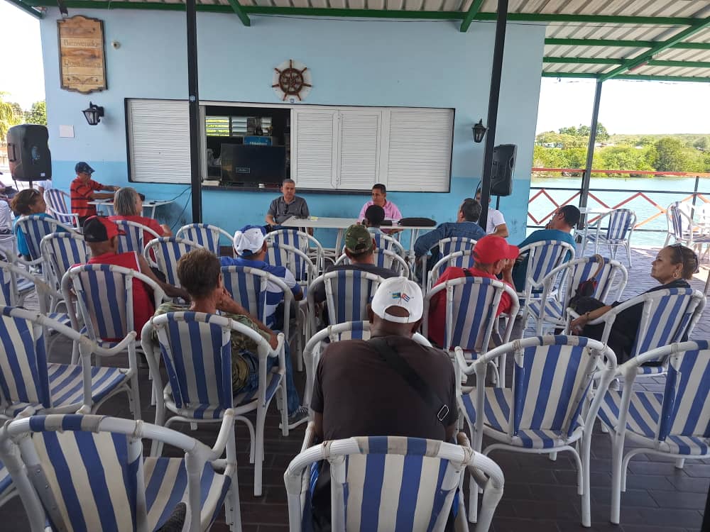 episur's tweet photo. Realizan Asamblea de Representantes en UEB de Nuevitas perteneciente a  #Episur. #Cuba #CubaVive #PescaPorCuba https://t.co/A8b76359Pf